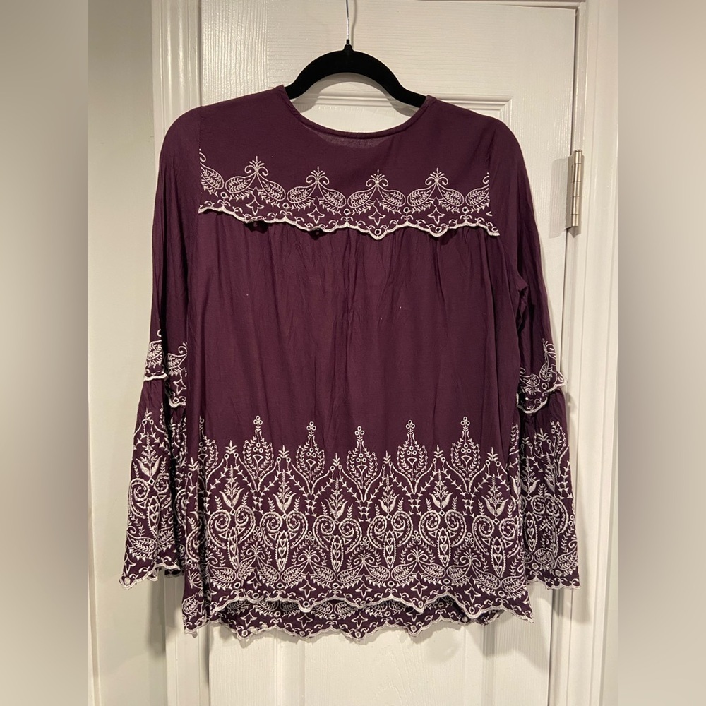 Indigo Thread Co Purple White Eyelet Embroidered Long Sleeve Peasant Top Size M